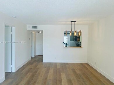 1101 Hillcrest Ct unit 306, Hollywood, FL 33021 - photo 6