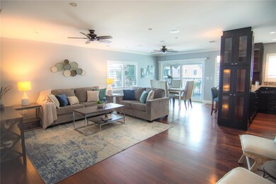 Great room (upstairs)