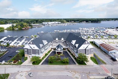 3-web-or-mls-917 W savidge St Spring Lak