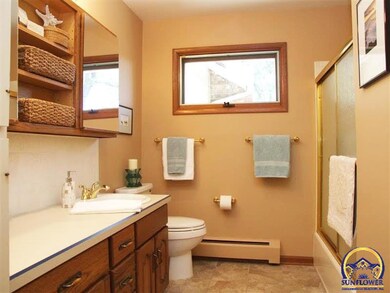 4440 SW Wanamaker Rd, Topeka, KS 66610 - photo 5