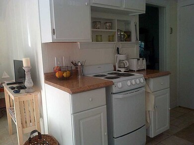 32 Nautilus Dr, Saunderstown, RI 02874 - photo 7