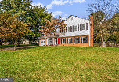 14869 Dufief Dr, North Potomac, MD 20878 - photo 2