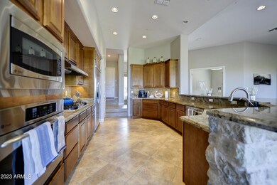 003_Well Appointed Kitchen