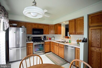 46746 Graham Cove Square, Sterling, VA 20165 - photo 3