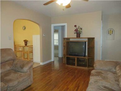 ... and ceiling fans throughout.