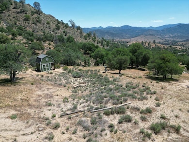 36708 Big Springs Dr, Caliente, CA 93518 - photo 2