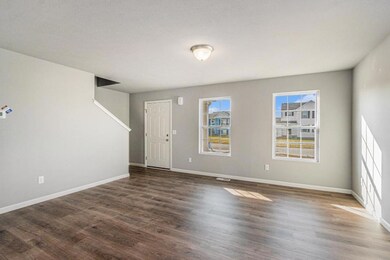 CNN106-i1810-Great Room1