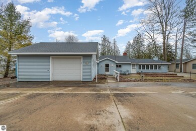 6258 Ridge Rd, Oscoda, MI 48750 - photo 3