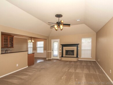 4309 S Narcissus Ave, Broken Arrow, OK 74011 - photo 4