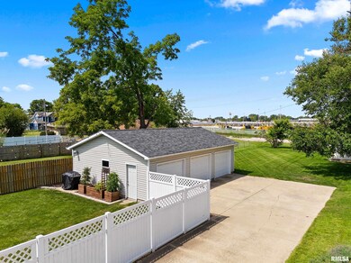 527 N Main St, Morton, IL 61550 - photo 5