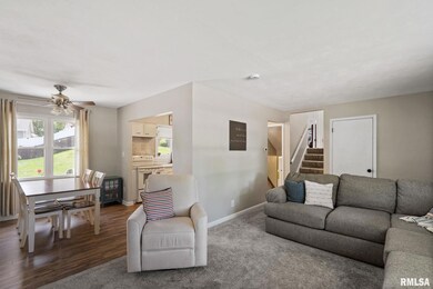 1523 Broadview Dr, Bettendorf, IA 52722 - photo 6