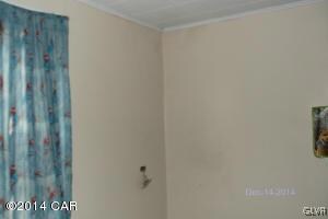 53 Washington Ave, West Hazleton, PA 18202 - photo 5