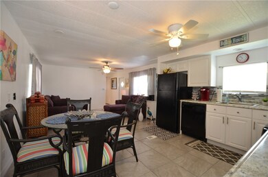 924 Laurel Cir, Sebastian, FL 32976 - photo 5