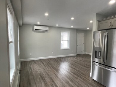 129 Pleasant St unit 3, Weymouth, MA 02190 - photo 3
