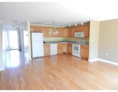 192 Bridle Cross Rd unit 192, Fitchburg, MA 01420 - photo 2
