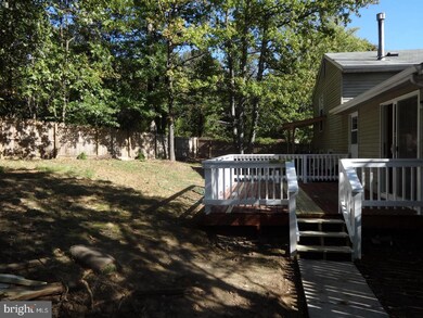 7602 Surry Grove Ct, Lorton, VA 22079 - photo 5