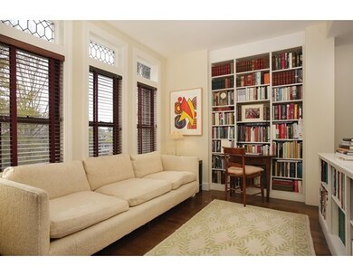 287 Kent St unit 4, Brookline, MA 02446 - photo 4