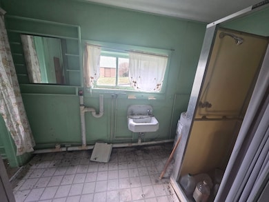 490 W Spiller St, Wytheville, VA 24382 - photo 7