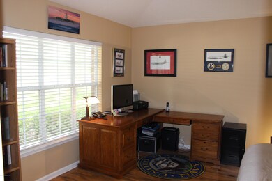 Office/flex room