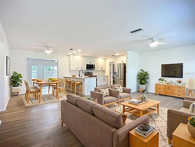 2809 Taunton Dr W, Bradenton, FL 34205 - photo 4