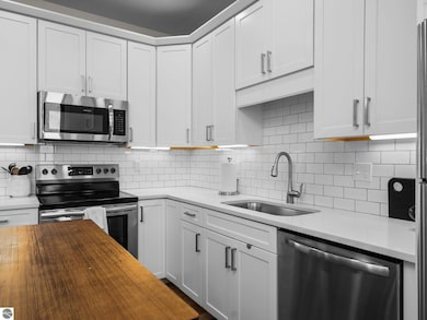 131 E Eighth St unit 315, Traverse City, MI 49684 - photo 6