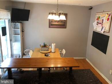 7508 Garrison Rd, Hyattsville, MD 20784 - photo 5