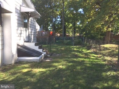 318 E Center Ave, Maple Shade, NJ 08052 - photo 4