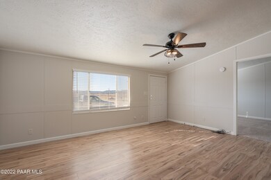 24790 N Mitchell Ln, Paulden, AZ 86334 - photo 6