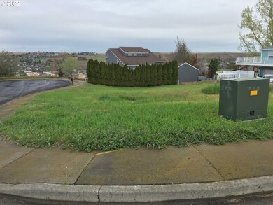 35 SE Kirk Ave, Pendleton, OR 97801 - photo 2