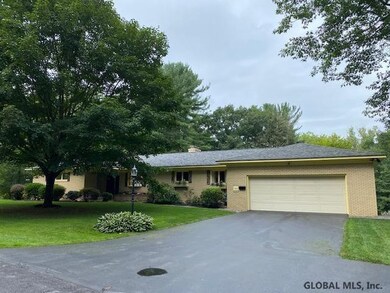 9 Hickory Ln, Schenectady, NY 12302 - photo 2