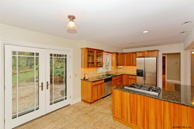 4 Graffunder Dr, Albany, NY 12204 - photo 6