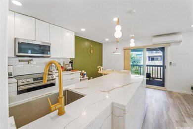 94-828 Lumiauau St unit M204, Waipahu, HI 96797 - photo 2