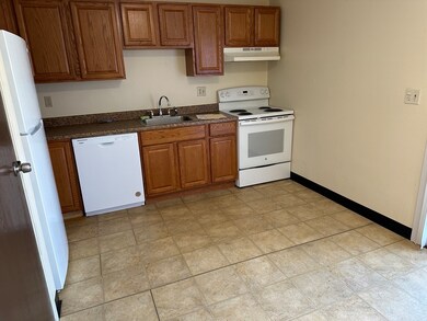 67 Elizabeth St unit 12, Attleboro, MA 02703 - photo 3