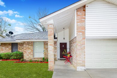 9915 Loggers Trail Ct, Houston, TX 77040 - photo 5