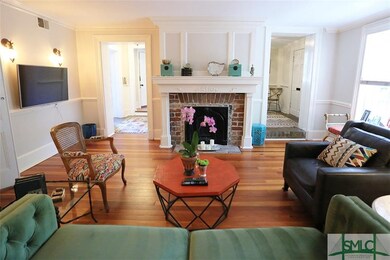 102 W Jones St, Savannah, GA 31401 - photo 3