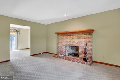 3302 Scotland Rd, Chambersburg, PA 17202 - photo 5