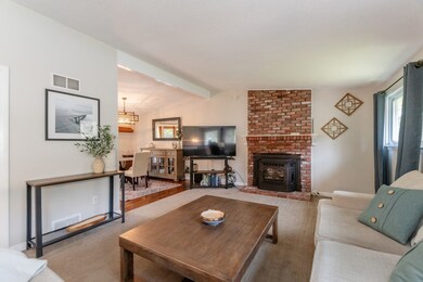 202 Brewer St, Northborough, MA 01532 - photo 5