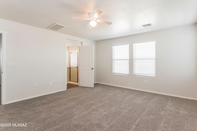 007-photo-primary-bedroom-14831745