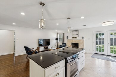 10525 Castlegate Dr, Dallas, TX 75229 - photo 6