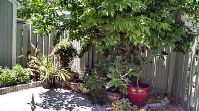 900 Bay Dr unit 31, Niceville, FL 32578 - photo 3