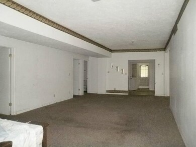 115 W Cleveland Ave, Elkhart, IN 46516 - photo 4