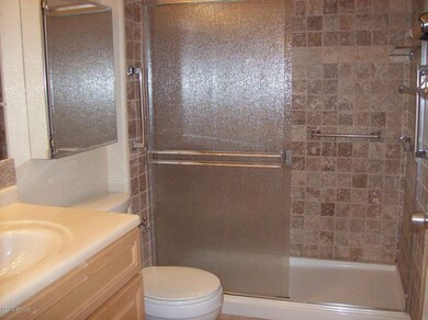 13852 N Newcastle Dr, Sun City, AZ 85351 - photo 7