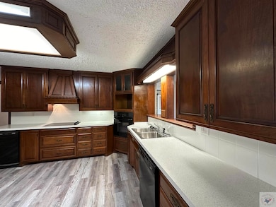 1118 E Main St, Atlanta, TX 75551 - photo 5