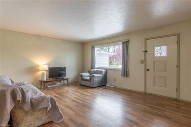 1901 Kennedy Dr, Wickliffe, OH 44092 - photo 3