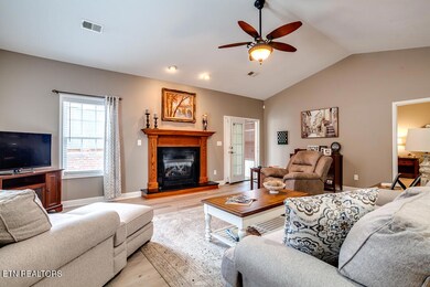015250206-1-238RedwolfWayLenoirCityTn-SC