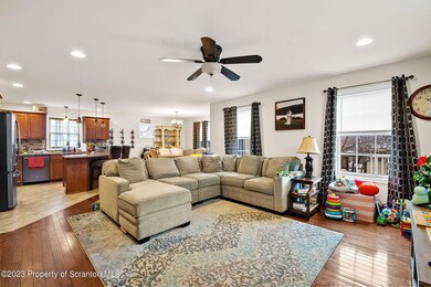 940 Bush St, Olyphant, PA 18447 - photo 4