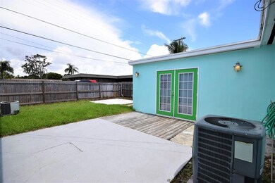 Side view to Bedroom