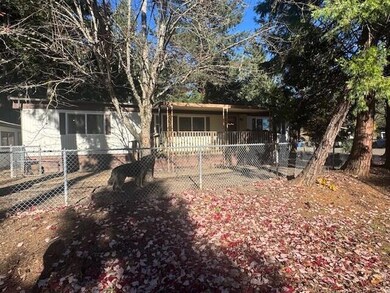 508 Bumblebee Ln, Cave Junction, OR 97523 - photo 2