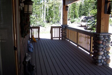 523 E Lookout Circle 005