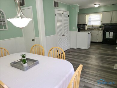 209 Springbrook Dr, Findlay, OH 45840 - photo 2